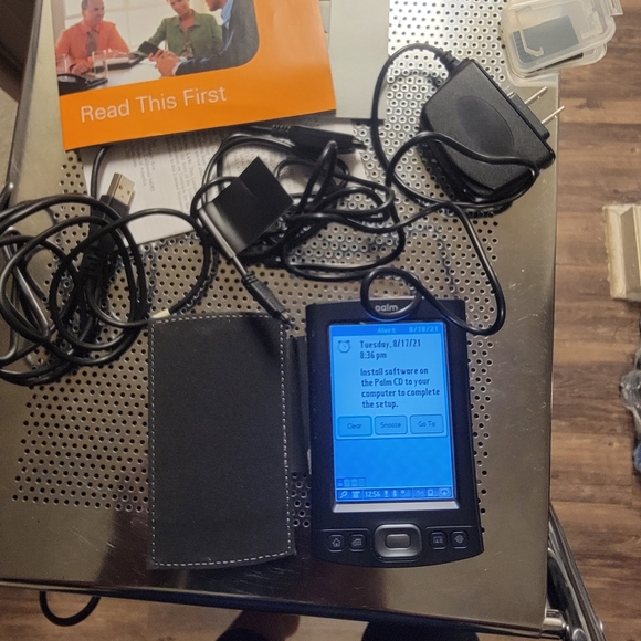 Palm handheld computer - Picture 8 of 16